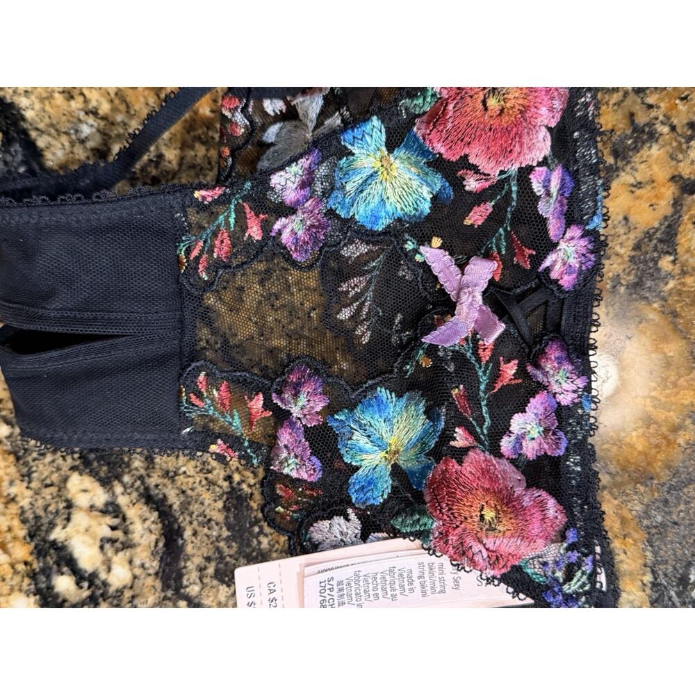 VICTORIA'S SECRET VERY SEXY String Bikini Panty S Floral Black NWT Open Back